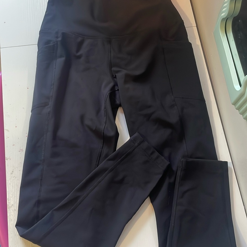 NWOT- WOMENS FLEECE LINED LEGGINGS size large